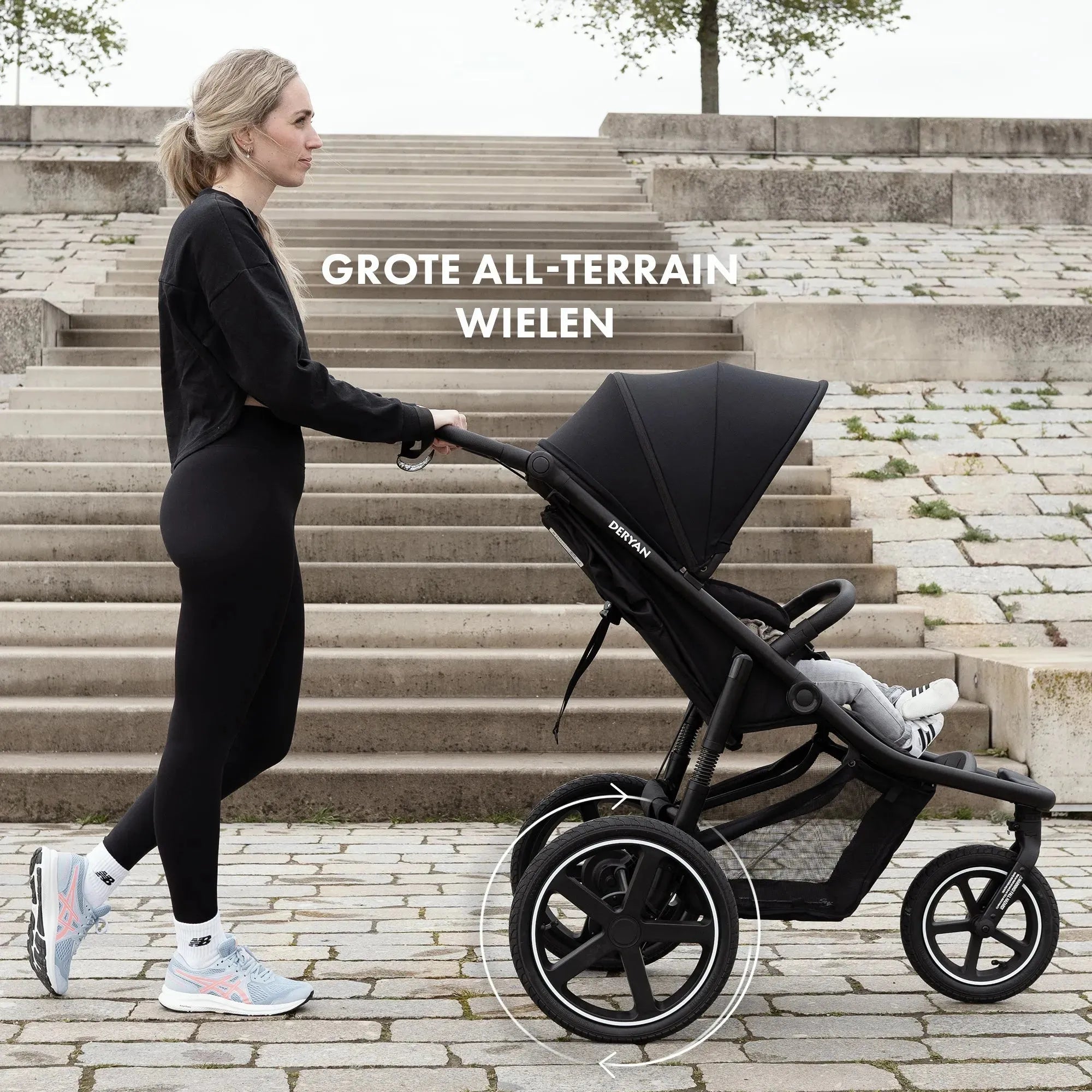 Bolt Hard Running Pram Creme