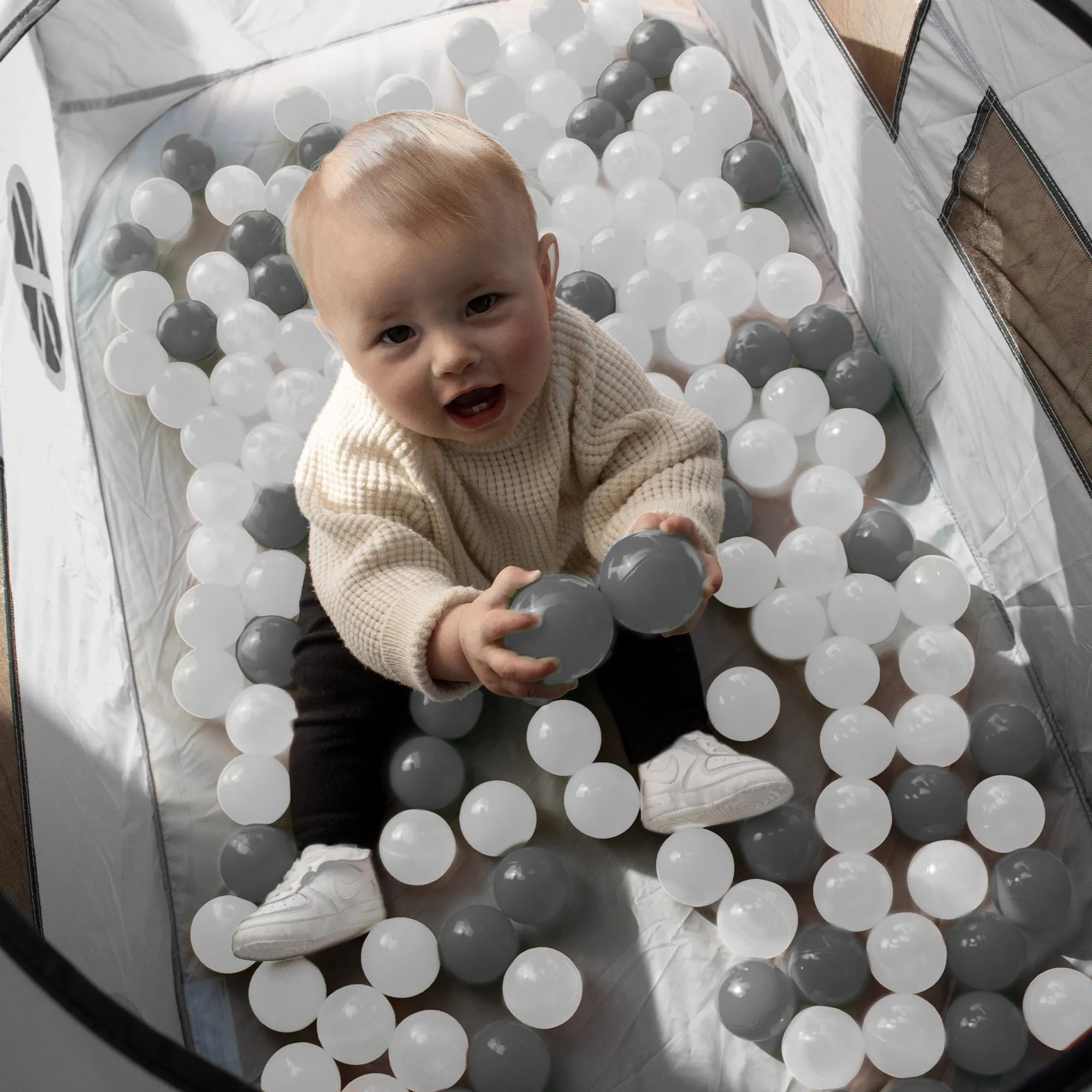 Caixa de bolas para carros de brinquedo